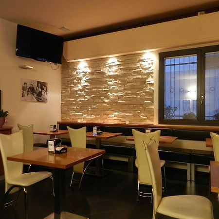 Locanda Trattoria Caffe Cavour Cittadella Exteriör bild